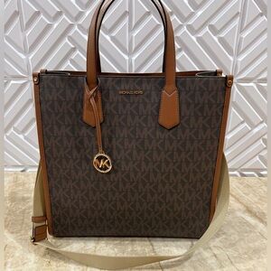Michael Kors Large Signature Logo Tote Bag